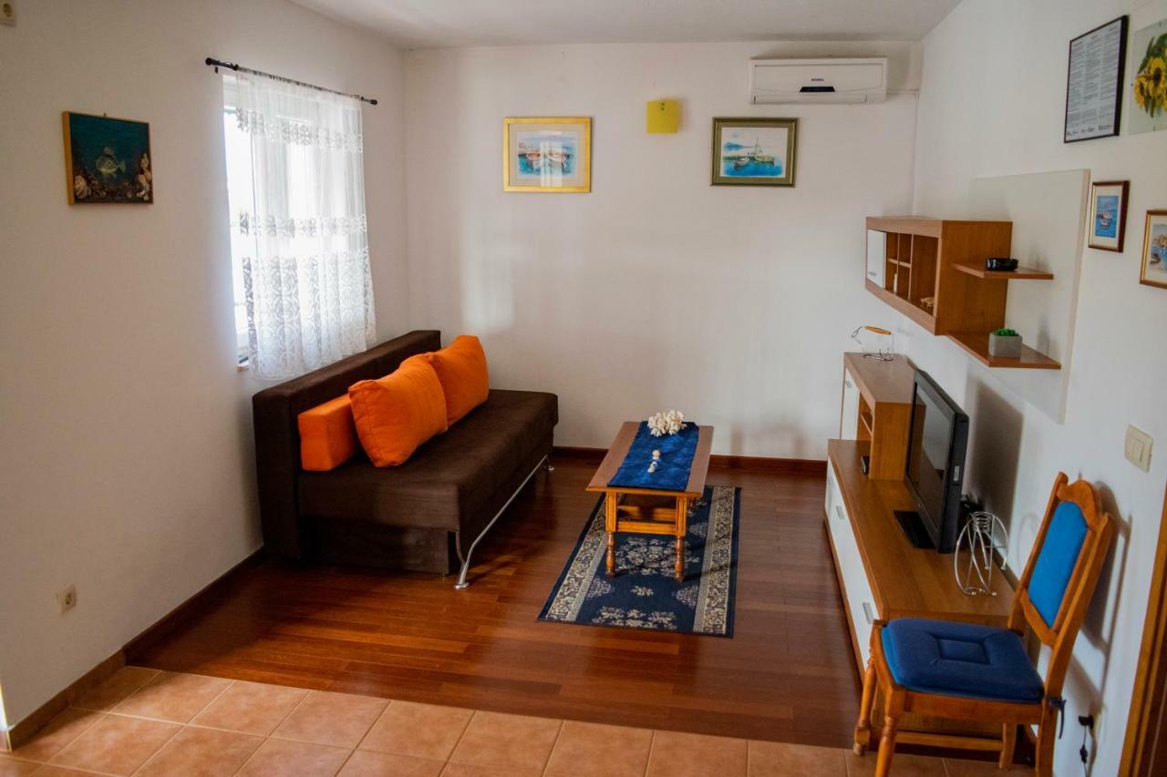 Kuca Za Odmor Dijana Villa Gornje Selo Exterior photo